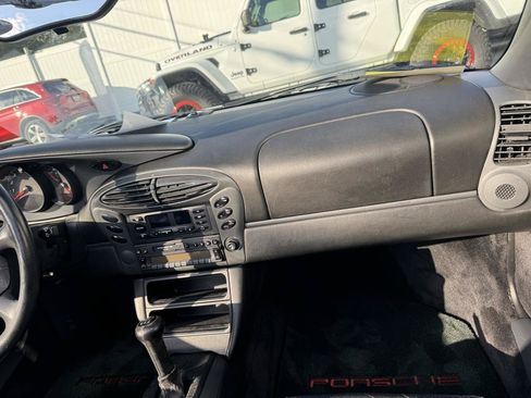 Used 1997 Porsche Boxster RWD image 16