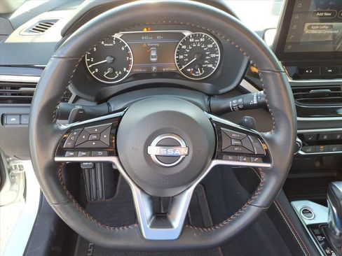 Used 2023 Nissan Altima 2.5 SR w/ SR Premium Package image 29