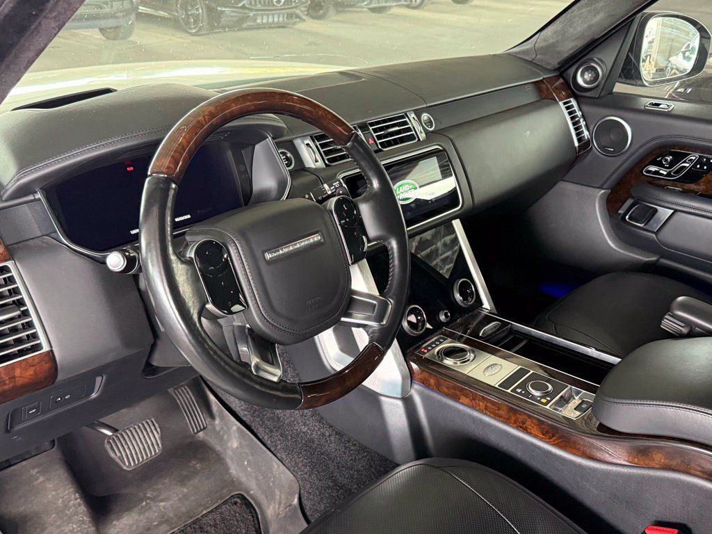 Used 2019 Land Rover Range Rover Supercharged AWD/4WD image 2