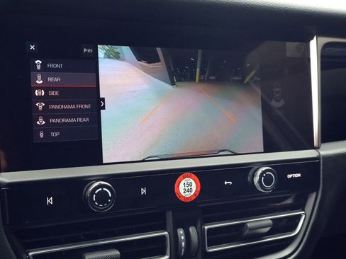 New 2026 Porsche Macan image 19