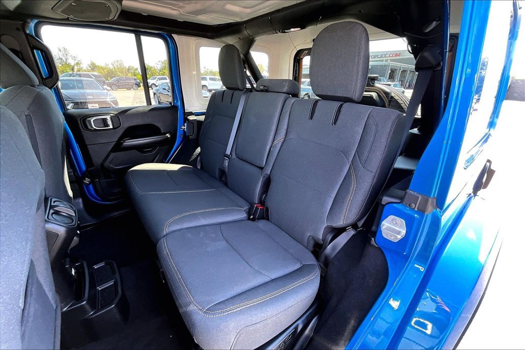 Used 2024 Jeep Wrangler Unlimited Sahara AWD/4WD image 24