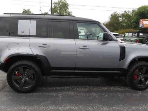 Used 2020 Land Rover Defender 110 X image 9