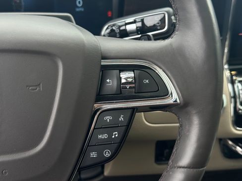 Used 2024 Lincoln Navigator L Reserve image 44