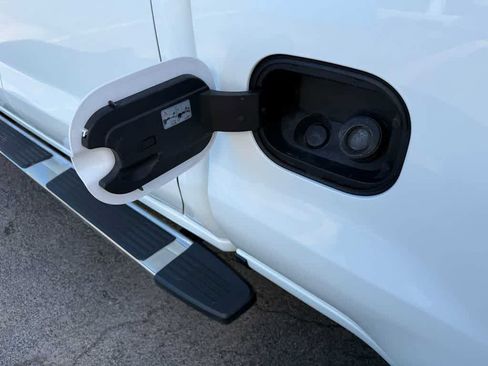 Used 2020 Chevrolet Silverado 1500 LTZ image 27