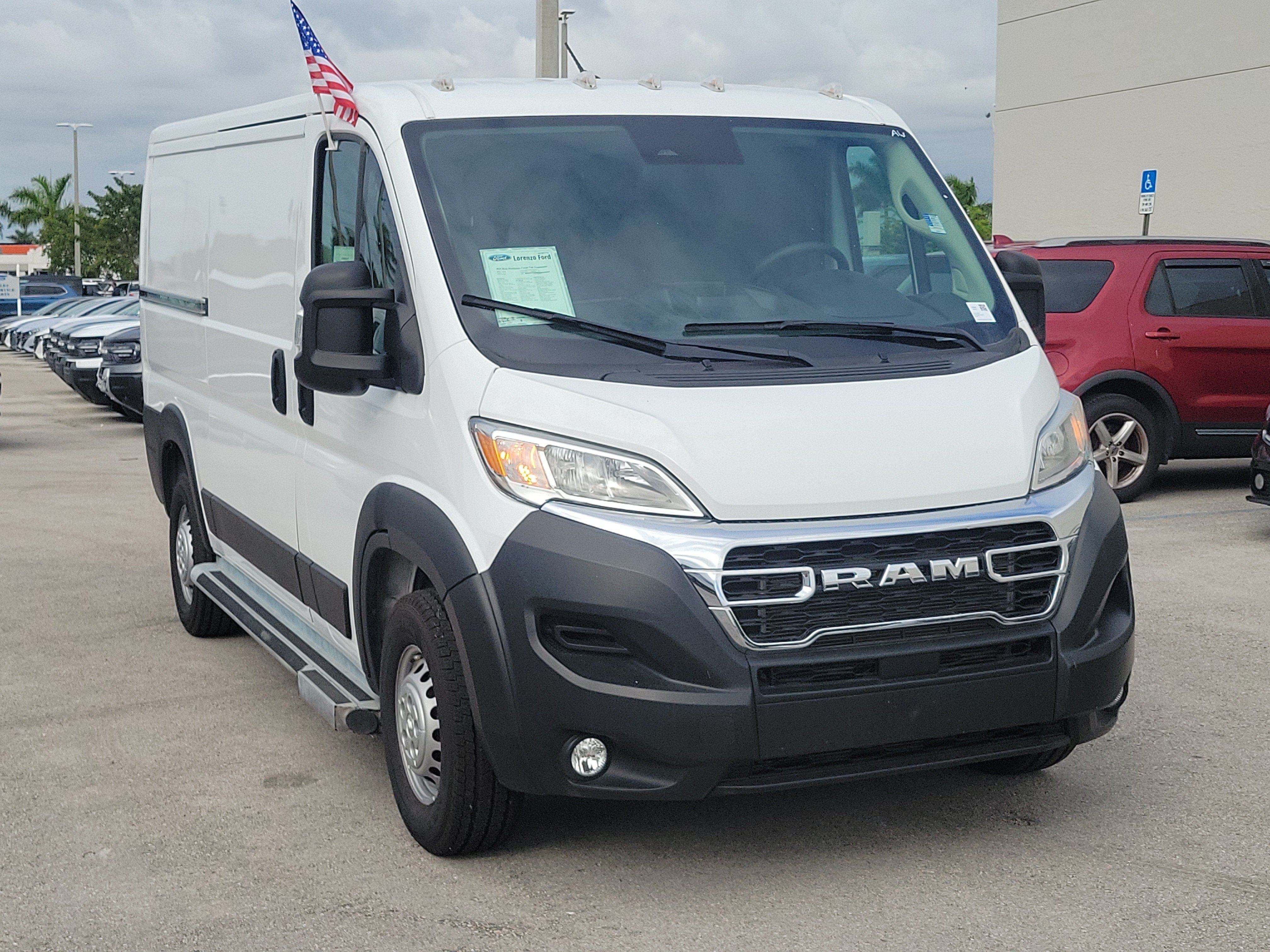 Used 2025 RAM ProMaster 2500 w/ U-Haul Equipment Group FWD image 3