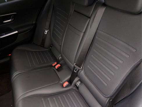 Used 2023 Mercedes-Benz C 300 Sedan image 14