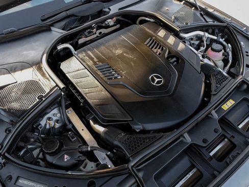 Used 2023 Mercedes-Benz S 580 4MATIC Sedan image 45