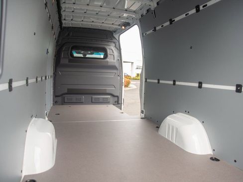 New 2025 Mercedes-Benz Sprinter 2500 image 36