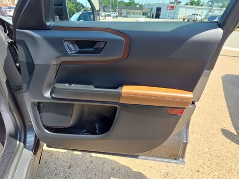 Used 2023 Ford Bronco Sport Outer Banks w/ Tech Package AWD/4WD image 12