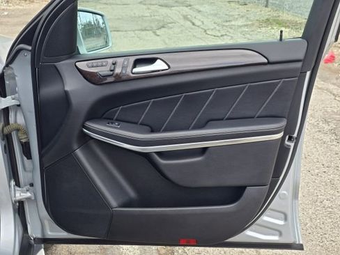 Used 2013 Mercedes-Benz GL 450 4MATIC image 17