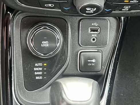 Used 2018 Jeep Compass Latitude w/ Popular Equipment Group AWD/4WD image 30