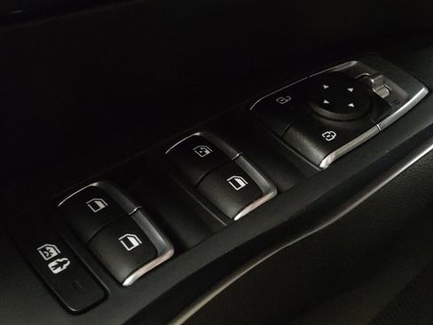 Used 2024 Kia Sorento S FWD image 27