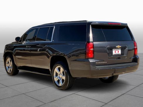 Used 2018 Chevrolet Suburban LT AWD/4WD image 12