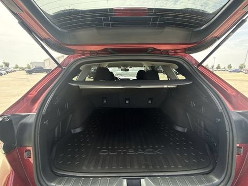 Used 2025 Subaru Outback Premium AWD/4WD image 22
