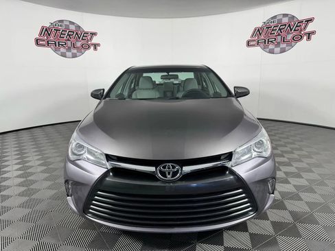 Used 2017 Toyota Camry LE image 2