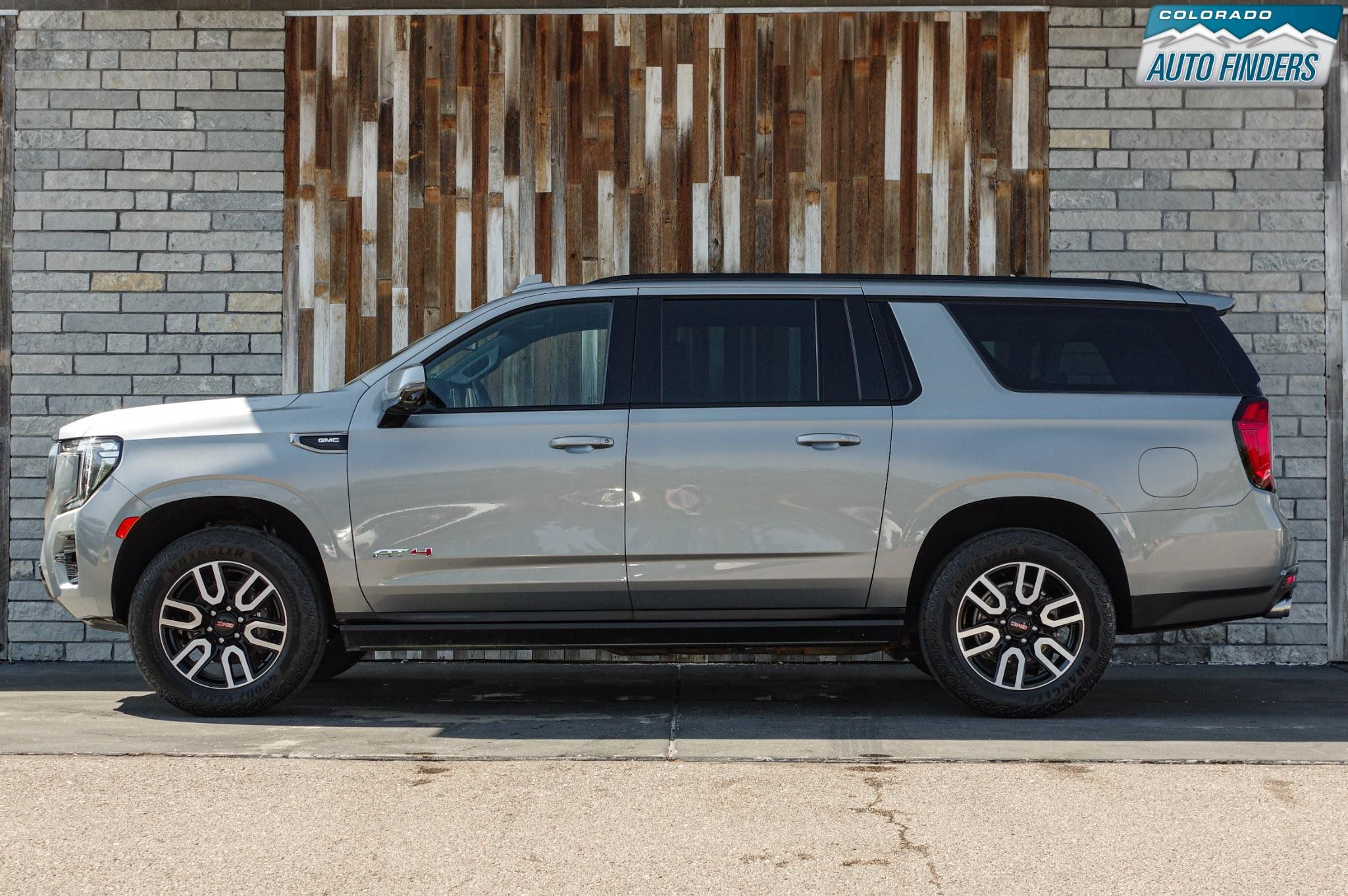Used 2023 GMC Yukon XL AT4 w/ AT4 Premium Plus Package AWD/4WD image 3