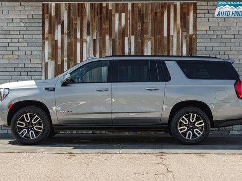 Used 2023 GMC Yukon XL AT4 w/ AT4 Premium Plus Package AWD/4WD image 3