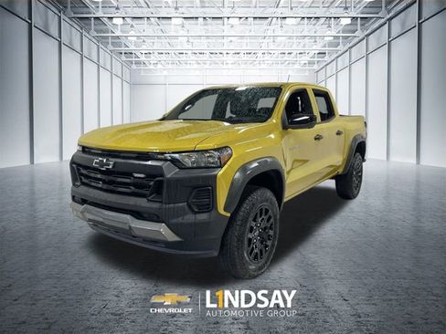 Used 2023 Chevrolet Colorado Trail Boss w/ Technology Package image 1