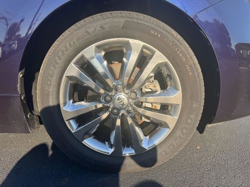 Used 2018 Kia Sedona SX Limited image 24