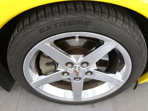 Used 2007 Chevrolet Corvette Convertible w/ Preferred Equipment Group RWD image 3