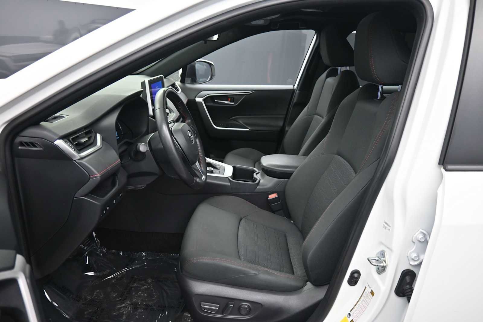Used 2023 Toyota RAV4 SE w/ Weather & Moonroof Package AWD/4WD image 19