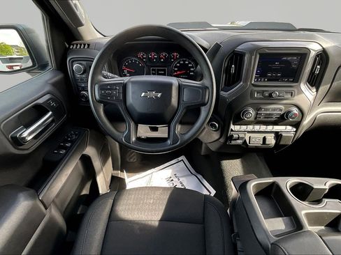 Used 2024 Chevrolet Silverado 1500 Custom Trail Boss w/ LPO, Dark Essentials Package AWD/4WD image 9