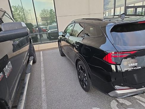 Used 2026 Kia Sportage SX image 3