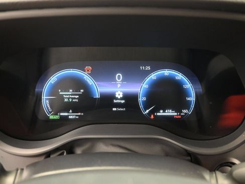 Used 2025 Toyota Sienna XSE w/ XSE Plus Package FWD image 21