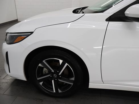 Used 2024 Nissan Sentra SV FWD image 32