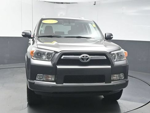 Used 2011 Toyota 4Runner SR5 AWD/4WD image 3