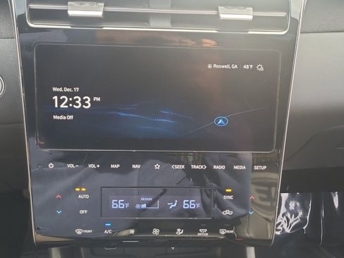 Used 2023 Hyundai Santa Cruz Limited image 24