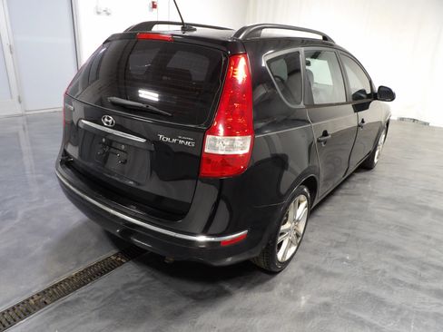 Used 2010 Hyundai Elantra SE FWD image 4