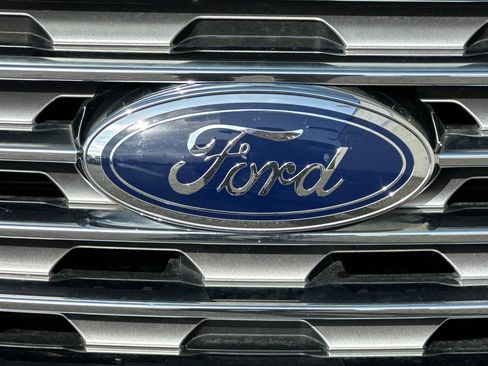 Used 2019 Ford Edge SEL AWD/4WD image 38