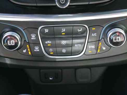 Certified 2023 Chevrolet Traverse LT w/ Midnight/Sport Edition AWD/4WD image 21