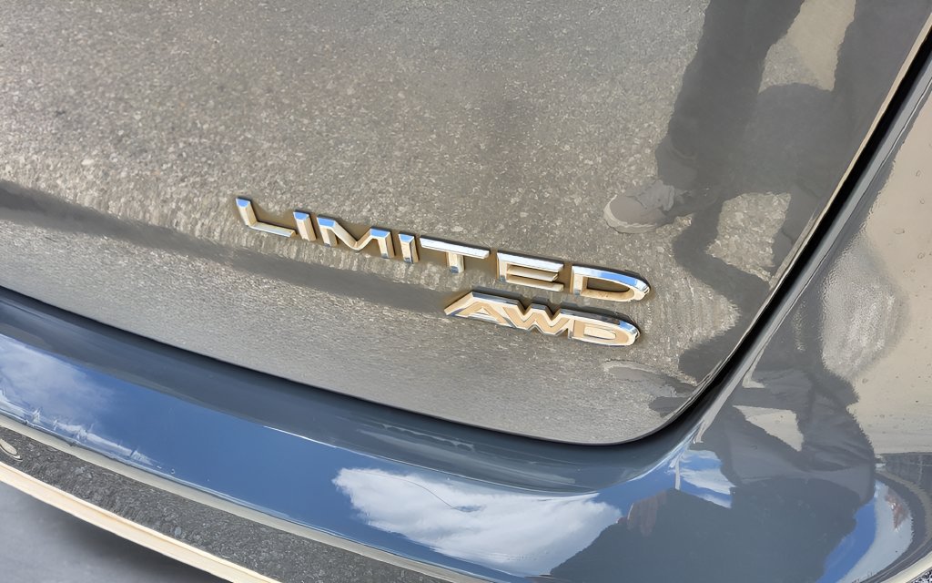 Used 2021 Chrysler Pacifica Limited w/ Premium & Safety Sphere Group AWD/4WD image 47