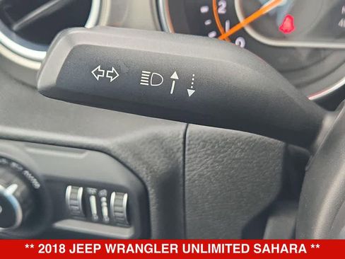 Used 2018 Jeep Wrangler Unlimited Sahara w/ Dual Top Group AWD/4WD image 25