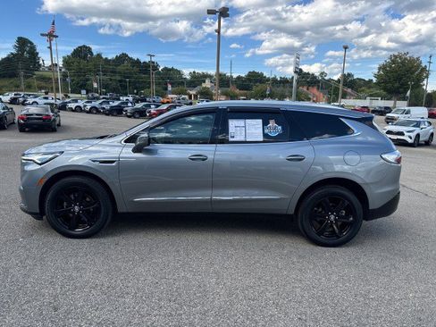 Used 2024 Buick Enclave Essence w/ Sport Touring Edition image 2