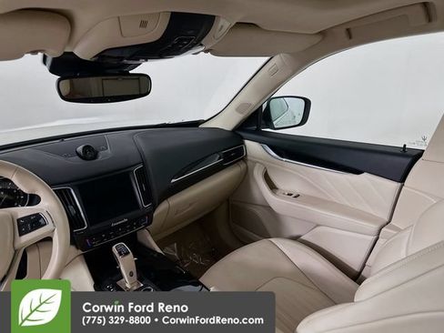 Used 2020 Maserati Levante AWD/4WD image 23