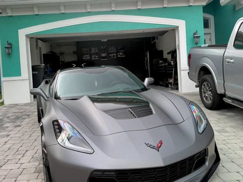 Used 2015 Chevrolet Corvette Z06 w/ 2LZ Preferred Equipment Group RWD image 11