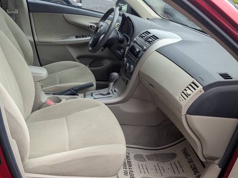 Used 2011 Toyota Corolla LE FWD image 21
