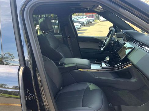 Used 2025 Land Rover Range Rover Sport image 7