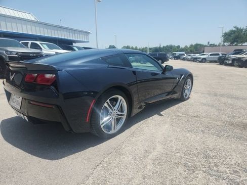 Used 2016 Chevrolet Corvette Stingray Coupe w/ 2LT Preferred Equipment Group RWD image 4