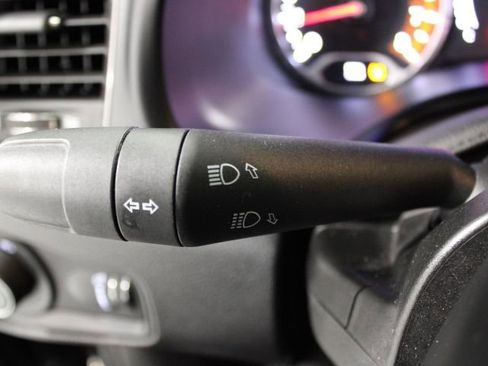 Used 2023 Jeep Renegade Latitude image 31