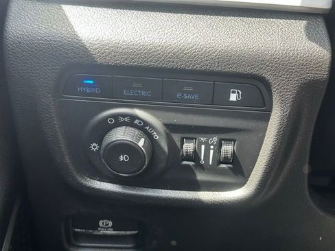 Used 2023 Jeep Grand Cherokee 4WD 4xe image 17