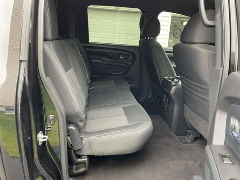 Used 2018 Nissan Titan SV w/ SV Convenience Package image 68