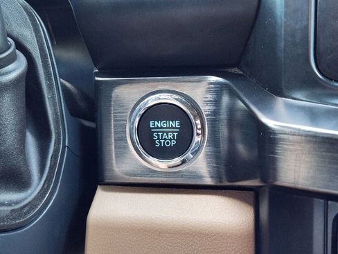 Used 2024 Ford F350 Lariat image 22