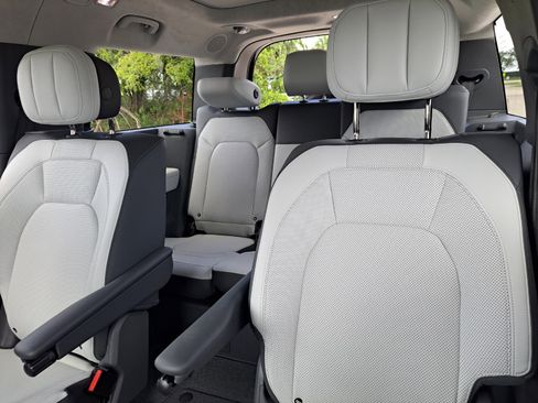 New 2025 Land Rover Defender 130 V8 image 16