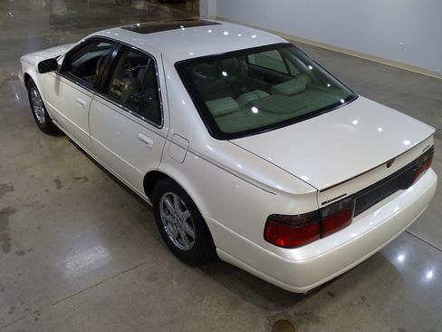 Used 2000 Cadillac Seville STS w/ Convenience Pkg FWD image 8