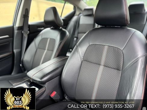 Used 2024 Nissan Altima 2.5 SR FWD image 16