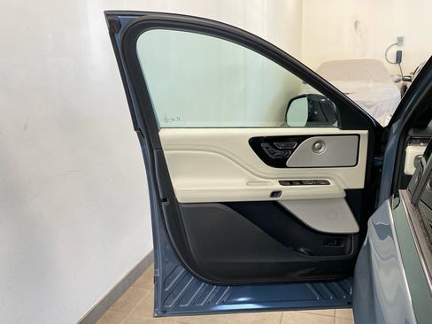 New 2026 Lincoln Aviator Black Label AWD/4WD image 23